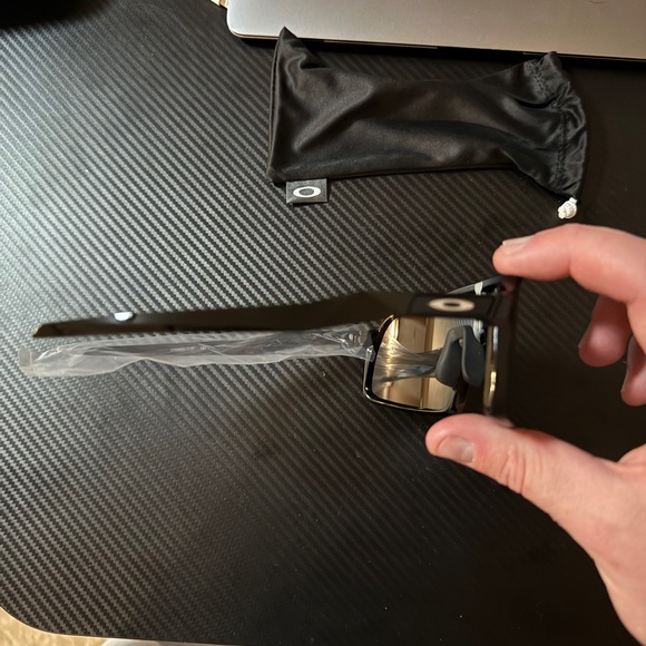 Sutro oakleys - Picture 2 of 3